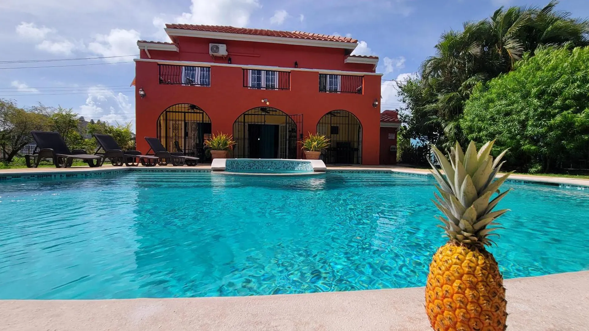 Casa Rojas Villa Bon Accord Village