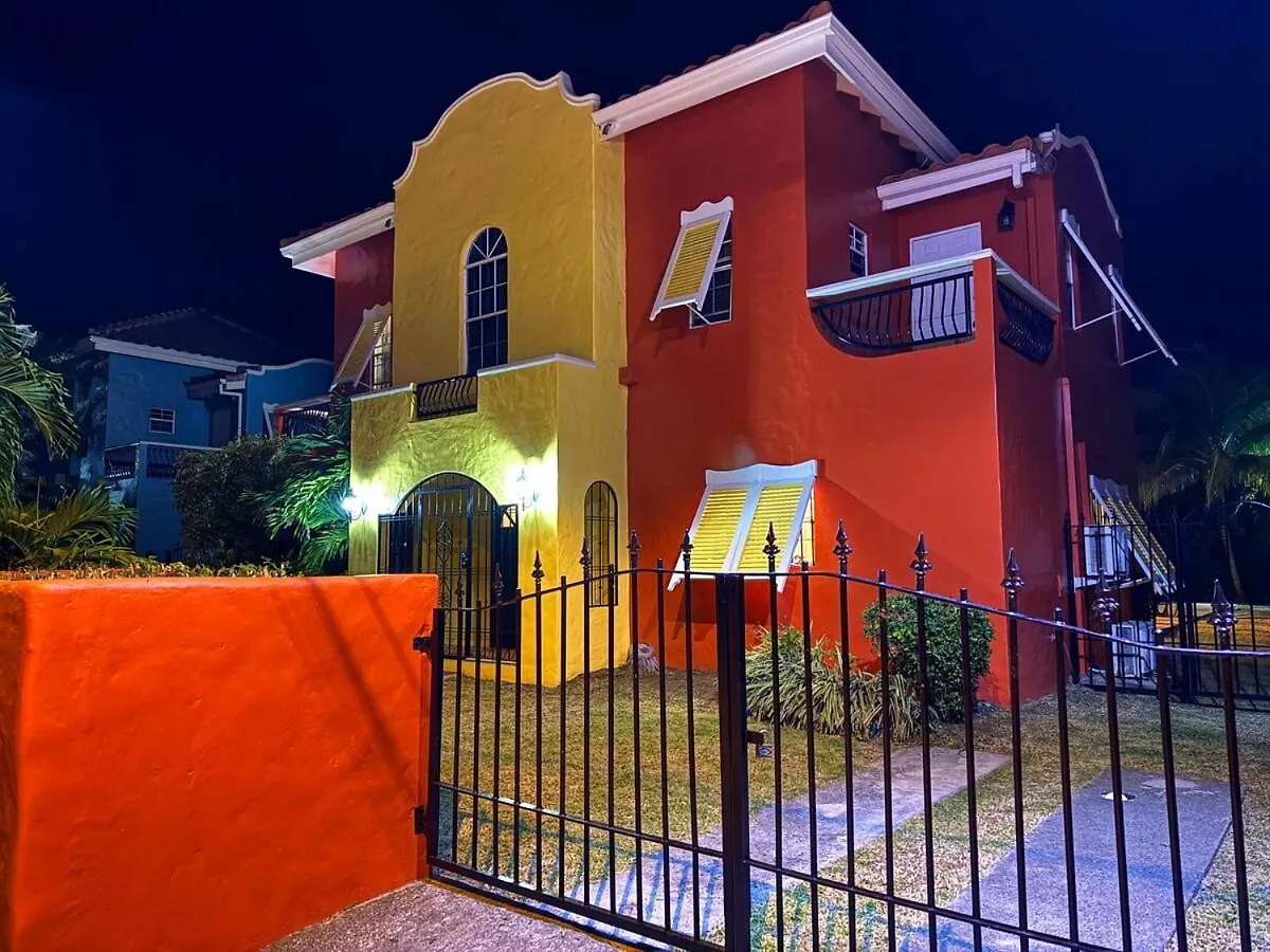 Casa Rojas Villa Bon Accord Village