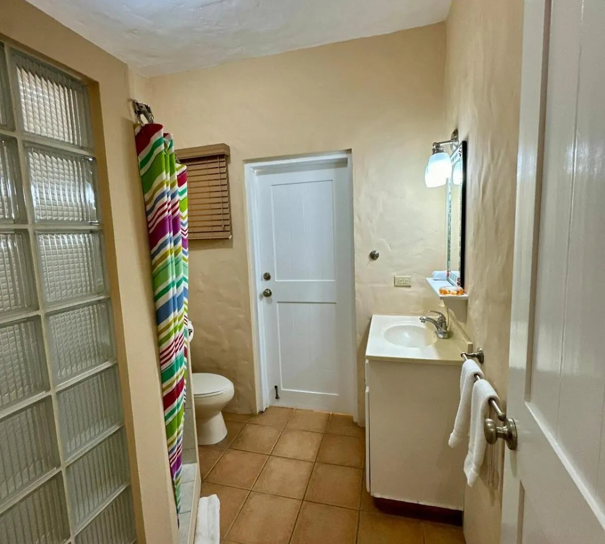 Casa Rojas Villa Bon Accord Village